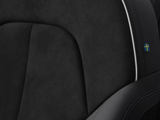 Volvo  EC40 Single Motor Ext. Range Ultra Black.Edition. Europa 82 kWh | Achterbank verwarmd | Apple Carplay/... ActivLease financial lease