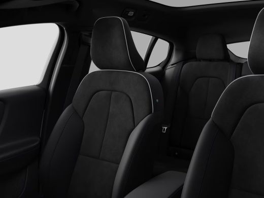 Volvo  EC40 Single Motor Ext. Range Ultra Black.Edition. Europa 82 kWh | Achterbank verwarmd | Apple Carplay/... ActivLease financial lease