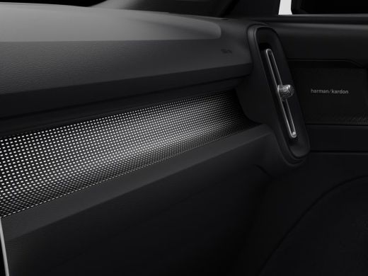 Volvo  EC40 Single Motor Ext. Range Ultra Black.Edition. Europa 82 kWh | Achterbank verwarmd | Apple Carplay/... ActivLease financial lease