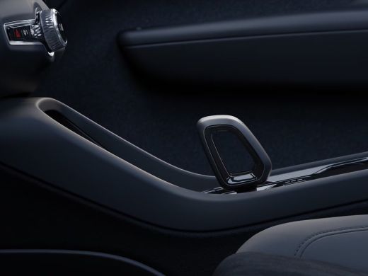 Volvo  EC40 Single Motor Ext. Range Ultra Black.Edition. Europa 82 kWh | Achterbank verwarmd | Apple Carplay/... ActivLease financial lease