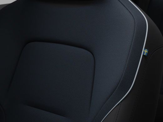 Volvo  EX30 P5 Long Range Plus Black Edition Europa 69 kWh | Achteruitrijcamera | Alarmsysteem | Apple Carpla... ActivLease financial lease