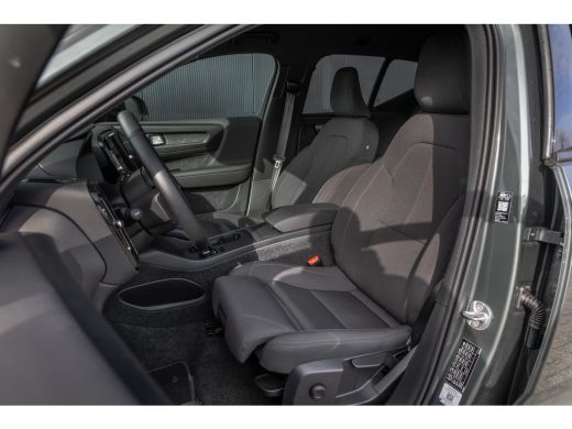 Volvo  EX40 Single Motor 70kWh Core Business | 19" | Trekhaak | Harman Kardon | Adaptieve Cruise | BLIS | Par... ActivLease financial lease