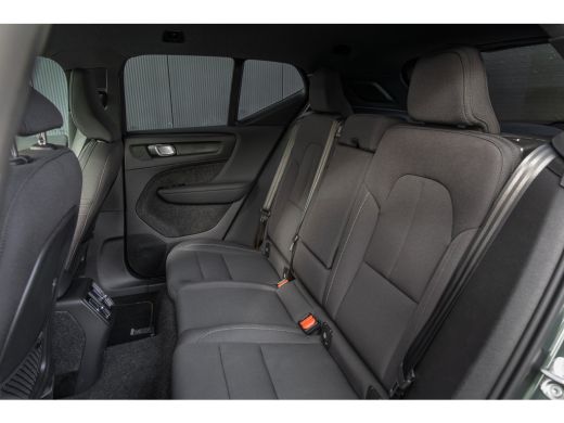 Volvo  EX40 Single Motor 70kWh Core Business | 19" | Trekhaak | Harman Kardon | Adaptieve Cruise | BLIS | Par... ActivLease financial lease