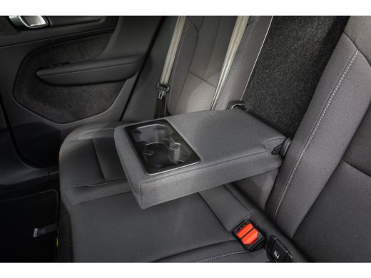 Volvo  EX40 Single Motor 70kWh Core Business | 19" | Trekhaak | Harman Kardon | Adaptieve Cruise | BLIS | Par... ActivLease financial lease