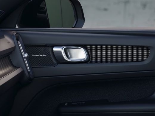 Volvo  EX40 Single Motor Extended Range Ultra Europa 82 kWh | Achterbank verwarmd | Apple Carplay/Android Aut... ActivLease financial lease