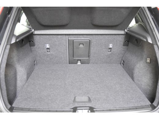 Volvo  XC40 1.5 T4 Recharge Inscription *1ste Eigenaar*Navigatie*360 Camera* ActivLease financial lease