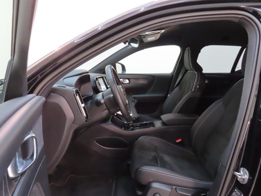 Volvo  XC40 Recharge Core 70 kWh | Trekhaak | Warmtepomp | SOH 90% | Verwarmbare Stoelen | ActivLease financial lease