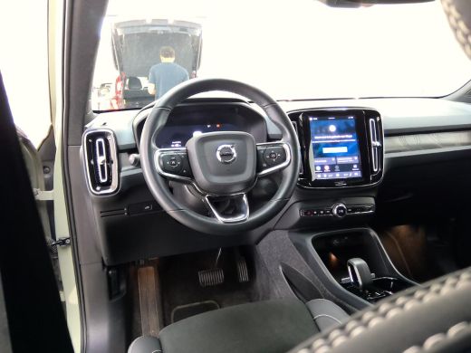 Volvo  XC40 Recharge Plus 70 kWh | Trekhaak | SOH 98% | Adaptive Cruise | Warmtepomp | Stoelverwarming | ActivLease financial lease