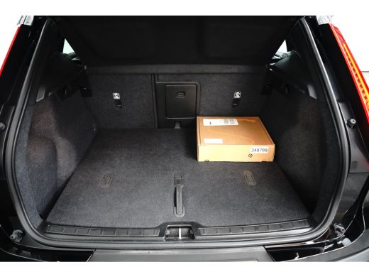 Volvo  XC40 Recharge Plus | Pilot Assist | Camera | Stuur/stoelverwarming ActivLease financial lease