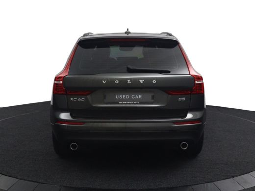 Volvo  XC60 2.0 B5 Momentum Pro | Trekhaak | Lederen Stoelen | Camera | Black Pack | Adaptieve LED Koplamp | ActivLease financial lease