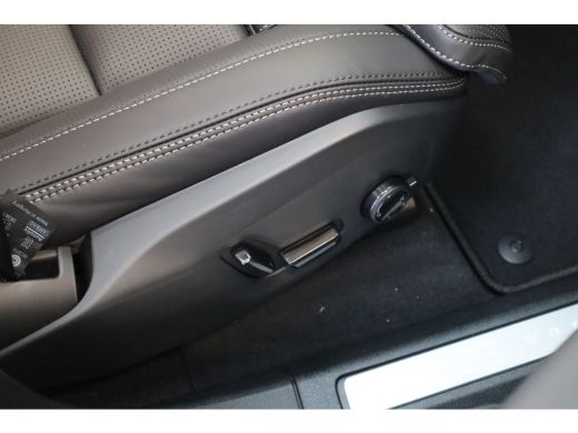 Volvo  XC60 T8 406PK AWD Ultra Dark Black Ed. | Executive | Luchtvering | B&W | 22" | Massage | HUD ActivLease financial lease