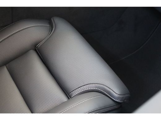Volvo  XC60 T8 406PK AWD Ultra Dark Black Ed. | Executive | Luchtvering | B&W | 22" | Massage | HUD ActivLease financial lease
