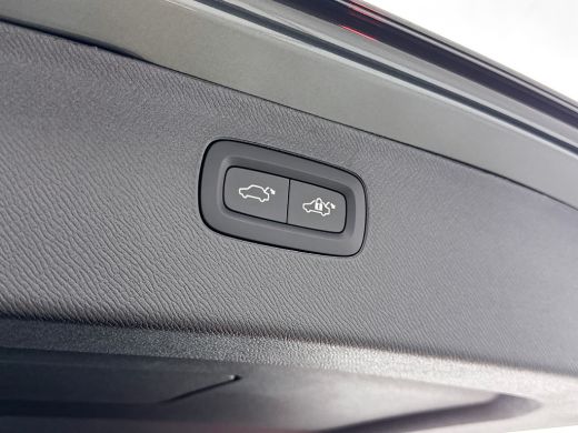 Volvo  XC90 T8 Recharge Ultra Dark Excecutive | 22" | Gelaagd & Getint Glas | Alumium Inleg | Zwarte hemel | ... ActivLease financial lease