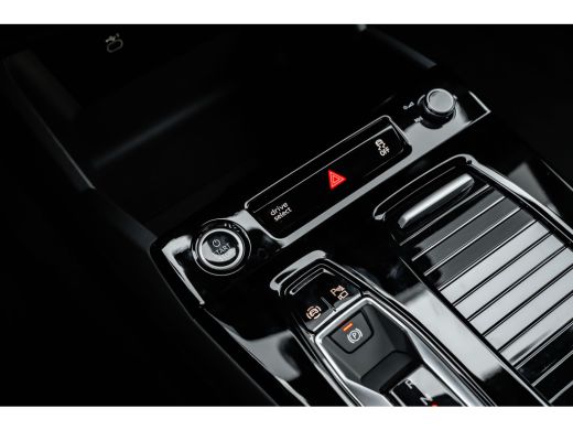 Audi Q6 e-tron S edition performance 100 kWh 306PK | Trekhaak | Luchtvering | Stoelventilatie | Panoramadak | B&... ActivLease financial lease