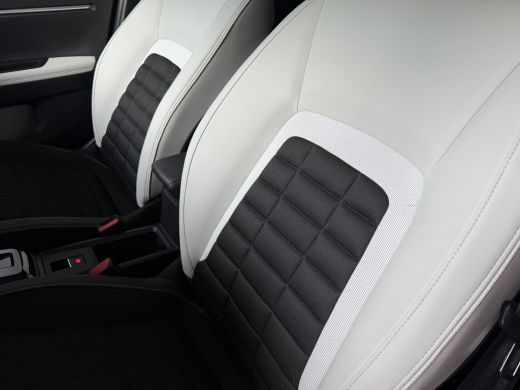Citroën C3 Aircross 145pk Automaat MAX | Black | Navi | Camera | CarPlay/Android Auto | NWST ActivLease financial lease