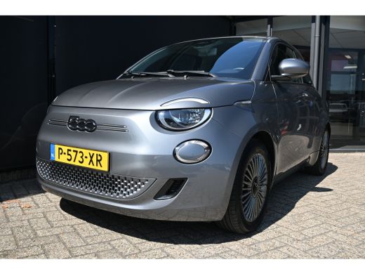 Fiat 500e Icon 42 kWh 3 Fase 92,5%SOH! | Navigatie | Climate Control | Cruise Control | Draadloos Apple Car... ActivLease financial lease