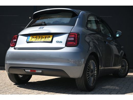 Fiat 500e Icon 42 kWh 3 Fase 92,5%SOH! | Navigatie | Climate Control | Cruise Control | Draadloos Apple Car... ActivLease financial lease