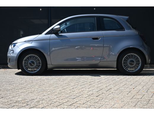 Fiat 500e Icon 42 kWh 3 Fase 92,5%SOH! | Navigatie | Climate Control | Cruise Control | Draadloos Apple Car... ActivLease financial lease
