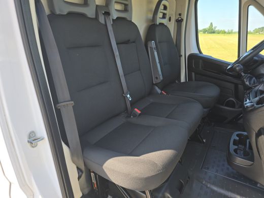 Fiat Ducato 2.2 MultiJet 140 S&S L2H2 3.5t - Euro 6 - 140 Pk - Navi - ParkeerCamera - Airco - Cruise Control ActivLease financial lease