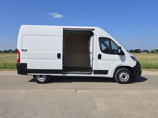 Fiat Ducato 2.2 MultiJet 140 S&S L2H2 3.5t - Euro 6 - 140 Pk - Navi - ParkeerCamera - Airco - Cruise Control ActivLease financial lease