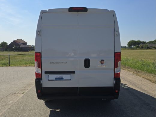 Fiat Ducato 2.2 MultiJet 140 S&S L2H2 3.5t - Euro 6 - 140 Pk - Navi - ParkeerCamera - Airco - Cruise Control ActivLease financial lease