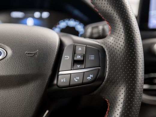 Ford Focus 1.0 EcoBoost Hybrid ST Line (APPLE CARPLAY, GROOT NAVI, STUUR/STOELVERWARMING, CAMERA, ADAPTIVE C... ActivLease financial lease