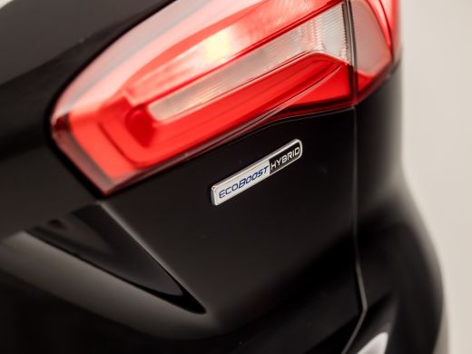 Ford Focus 1.0 EcoBoost Hybrid ST Line (APPLE CARPLAY, GROOT NAVI, STUUR/STOELVERWARMING, CAMERA, ADAPTIVE C... ActivLease financial lease