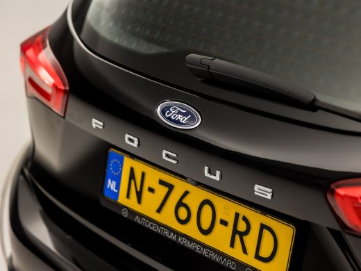 Ford Focus 1.0 EcoBoost Hybrid ST Line (APPLE CARPLAY, GROOT NAVI, STUUR/STOELVERWARMING, CAMERA, ADAPTIVE C... ActivLease financial lease