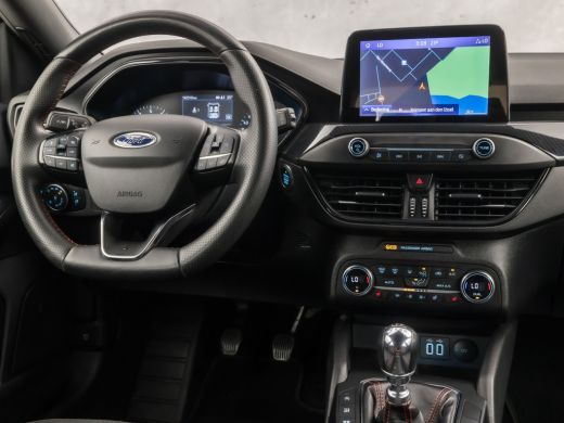 Ford Focus 1.0 EcoBoost Hybrid ST Line (APPLE CARPLAY, GROOT NAVI, STUUR/STOELVERWARMING, CAMERA, ADAPTIVE C... ActivLease financial lease