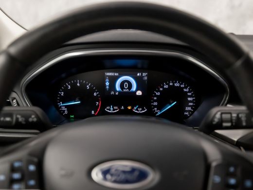 Ford Focus 1.0 EcoBoost Titanium (APPLE CARPLAY, GROOT NAVI, STUUR/STOELVERWARMING, KEYLESS, SPORTSTOELEN, G... ActivLease financial lease