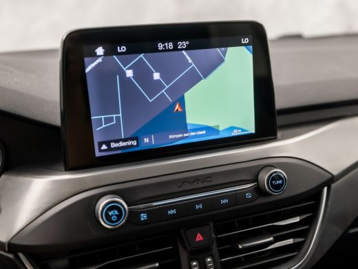Ford Focus 1.0 EcoBoost Titanium (APPLE CARPLAY, GROOT NAVI, STUUR/STOELVERWARMING, KEYLESS, SPORTSTOELEN, G... ActivLease financial lease