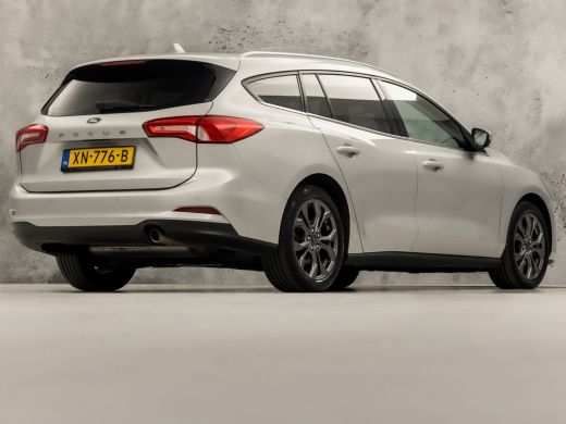 Ford Focus 1.0 EcoBoost Titanium (APPLE CARPLAY, GROOT NAVI, STUUR/STOELVERWARMING, KEYLESS, SPORTSTOELEN, G... ActivLease financial lease