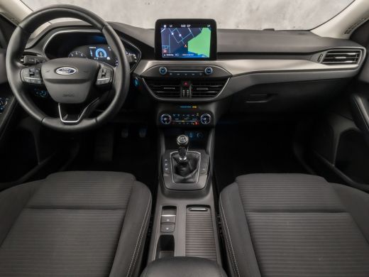 Ford Focus 1.0 EcoBoost Titanium (APPLE CARPLAY, GROOT NAVI, STUUR/STOELVERWARMING, KEYLESS, SPORTSTOELEN, G... ActivLease financial lease