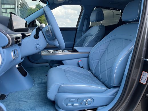 Genesis GV60 84 kWh 490pk Luxury AWD | V2L | Nappa Leder | Bang & Olufsen | 21" Lichtmetaal | Panoramadak | Co... ActivLease financial lease