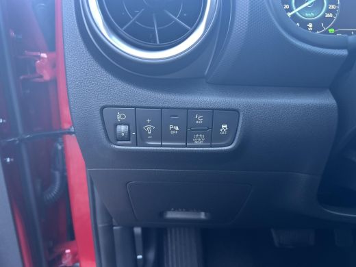Hyundai Kona 1.6 GDI HEV Fashion |Trekhaak | Cruisecontrol | Navigatiesysteem | Achterruitrijcamera | Lichtmet... ActivLease financial lease