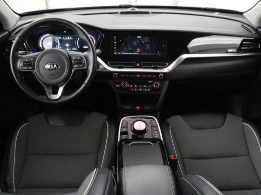 Kia e-Niro | SOH 95.2% | Panoramadak | Half Leder | Adaptive cruise | Stuur/stoel verwarming | Camera | Park... ActivLease financial lease