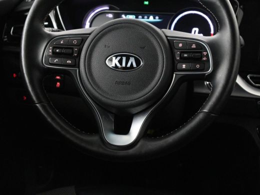 Kia e-Niro | SOH 95.2% | Panoramadak | Half Leder | Adaptive cruise | Stuur/stoel verwarming | Camera | Park... ActivLease financial lease
