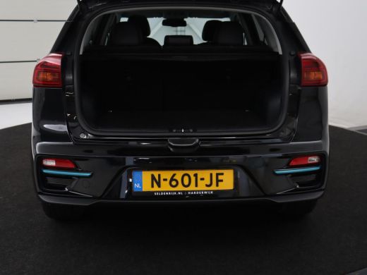 Kia e-Niro | SOH 95.2% | Panoramadak | Half Leder | Adaptive cruise | Stuur/stoel verwarming | Camera | Park... ActivLease financial lease