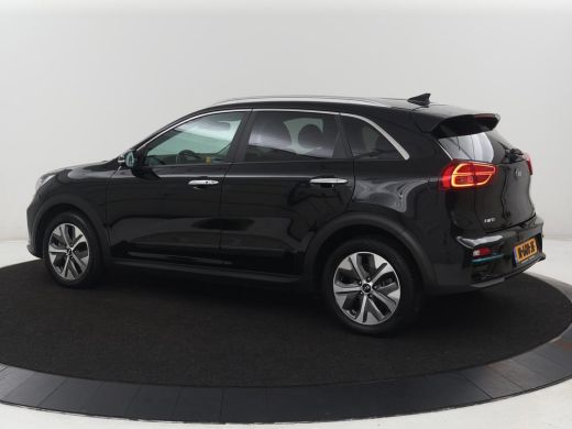 Kia e-Niro | SOH 95.2% | Panoramadak | Half Leder | Adaptive cruise | Stuur/stoel verwarming | Camera | Park... ActivLease financial lease
