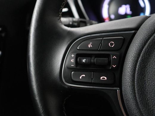 Kia e-Niro | SOH 95.2% | Panoramadak | Half Leder | Adaptive cruise | Stuur/stoel verwarming | Camera | Park... ActivLease financial lease