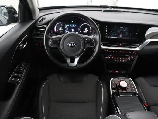 Kia e-Niro | SOH 95.2% | Panoramadak | Half Leder | Adaptive cruise | Stuur/stoel verwarming | Camera | Park... ActivLease financial lease