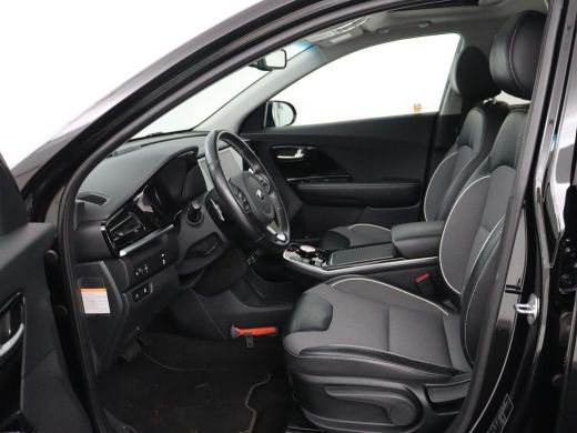 Kia e-Niro | SOH 95.2% | Panoramadak | Half Leder | Adaptive cruise | Stuur/stoel verwarming | Camera | Park... ActivLease financial lease