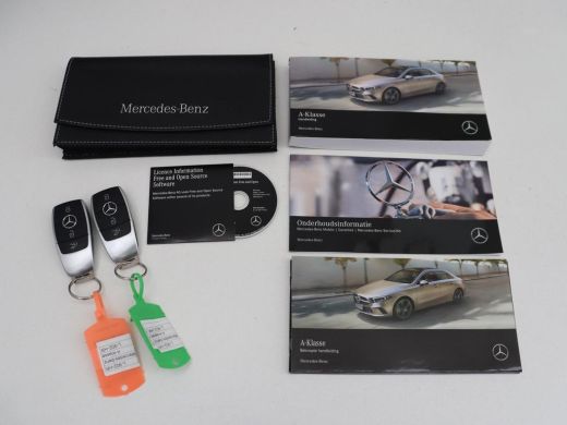 Mercedes-Benz A-Klasse 200 Business Solution Luxury | Trekhaak | Panoramadak | Leder | Memory | Sfeerverlichting | Full ... ActivLease financial lease