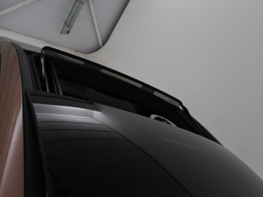 Mercedes-Benz A-Klasse 200 Business Solution Luxury | Trekhaak | Panoramadak | Leder | Memory | Sfeerverlichting | Full ... ActivLease financial lease