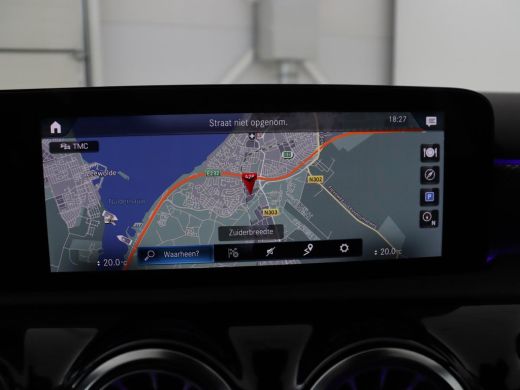 Mercedes-Benz A-Klasse 200 Business Solution Luxury | Trekhaak | Panoramadak | Leder | Memory | Sfeerverlichting | Full ... ActivLease financial lease