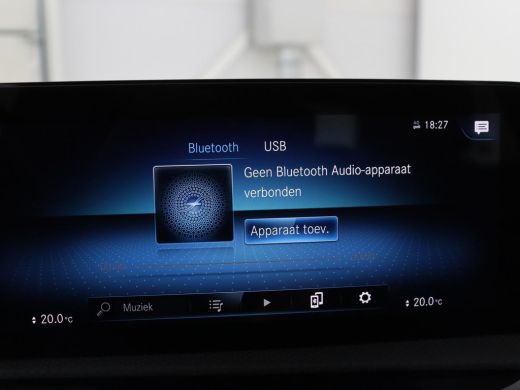 Mercedes-Benz A-Klasse 200 Business Solution Luxury | Trekhaak | Panoramadak | Leder | Memory | Sfeerverlichting | Full ... ActivLease financial lease