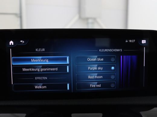 Mercedes-Benz A-Klasse 200 Business Solution Luxury | Trekhaak | Panoramadak | Leder | Memory | Sfeerverlichting | Full ... ActivLease financial lease