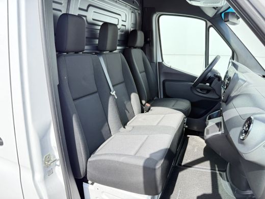 Mercedes-Benz eSprinter eSprinter 312 55kWh L2H2 Elektrisch 145km WLTP 92,5% (SOH) 80kw Snelladen Climate Control Camera ActivLease financial lease