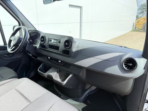 Mercedes-Benz eSprinter eSprinter 312 55kWh L2H2 Elektrisch 145km WLTP 92,5% (SOH) 80kw Snelladen Climate Control Camera ActivLease financial lease