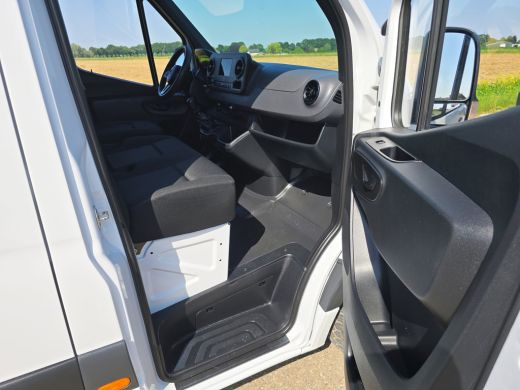 Mercedes-Benz Sprinter 315 1.9 CDI L2H2 RWD - Euro 6 - 150 Pk - MBUX - ParkeerCamera - Airco - Cruise Control ActivLease financial lease